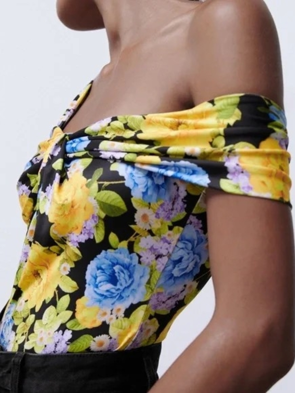 Zara Black Off-Shoulder Floral Camisole with Yellow and Blue Blooms
